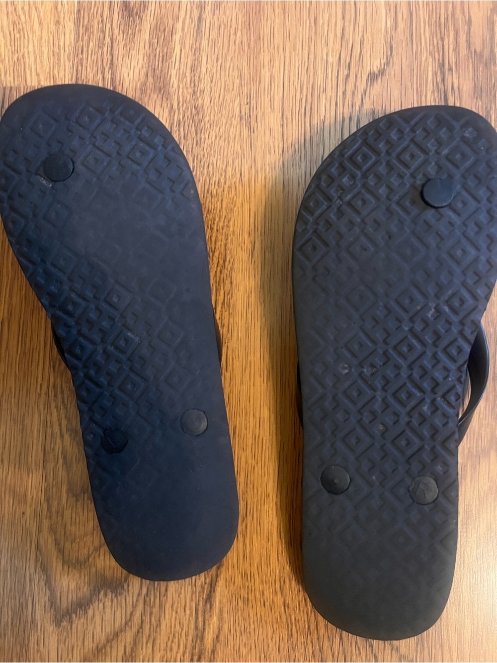 Tory Burch Black Floral Flip Flops Gold Logo chic bohemian designer luxe cos co - Picture 3 of 4